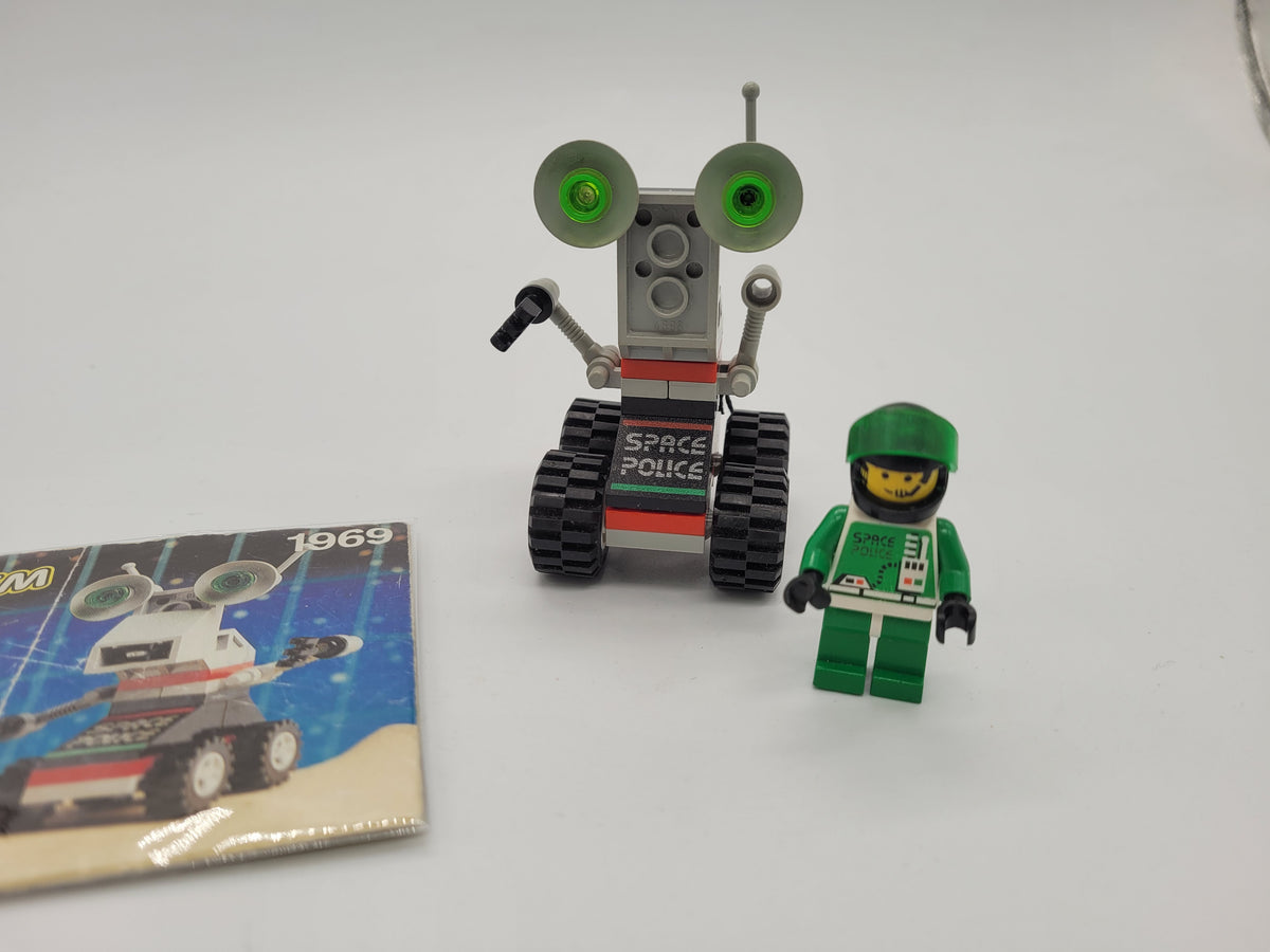 Lego 1969 Space Police Mini Robot - Complete w/ Instruction Booklet 1993.