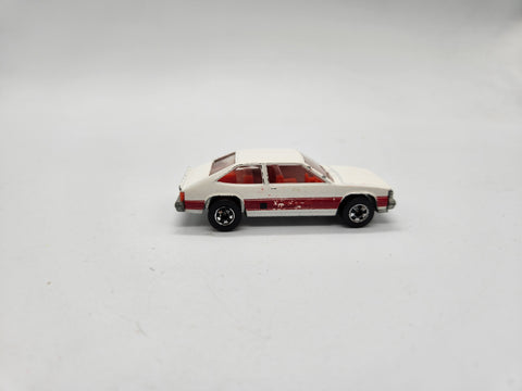 MATTEL HOT WHEELS 1/64 SCALE DIE-CAST 1980 WHITE CHEVROLET CITATION X-11.