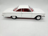 Maisto Special Edition 1962 Chevrolet Bel Air White 1/18 Scale.