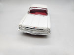 Maisto Special Edition 1962 Chevrolet Bel Air White 1/18 Scale.