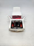 Maisto Special Edition 1962 Chevrolet Bel Air White 1/18 Scale.