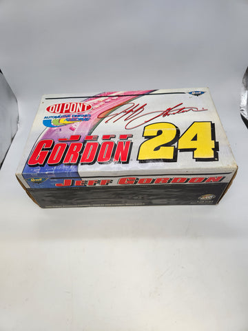 1:18 Revell NASCAR 2000 Jeff Gordon Chevy Monte Carlo Dupont #1587 of 2508.