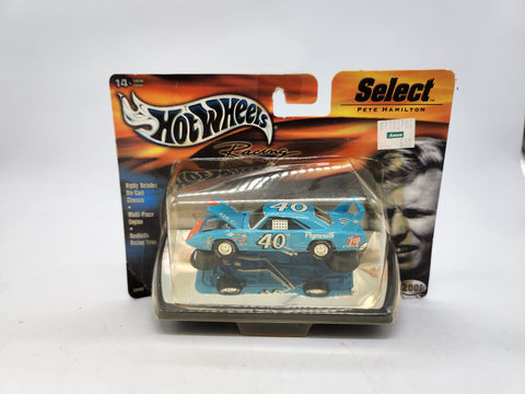 2001 NOS Hot Wheels Racing Select Pete Hamilton 1970 Plymouth Superbird #40.