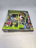 NIB Monster High Mad Science Lab Partners Cleo de Nile & Ghoulia Yelps 2012.