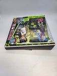 NIB Monster High Mad Science Lab Partners Cleo de Nile & Ghoulia Yelps 2012.