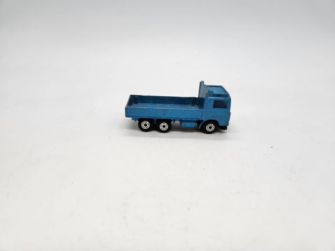 Vintage 1984 Matchbox Volvo Blue Flatbed Truck Diecast Truck 1:90 Scale.