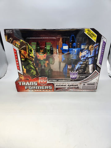 Hasbro Transformers Universe Autobot Ambush Roadbuster vs Dirge Target Exclusive.