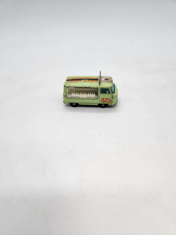 Matchbox 1:64 Scale Vintage Lesney Commer Bottle Float No.21.