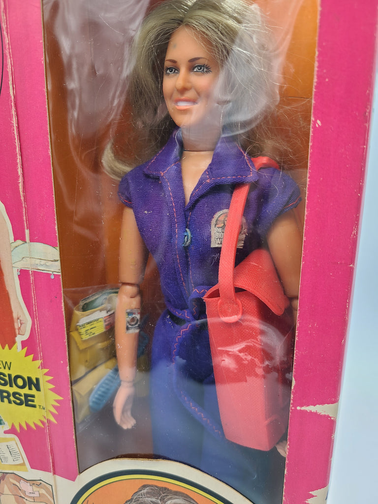 Sold at Auction: Kenner The Bionic Woman Fashion Doll