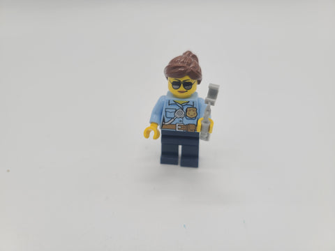 LEGO MINIFIGURES – Tagged Female Police Officer minifigure LEGO